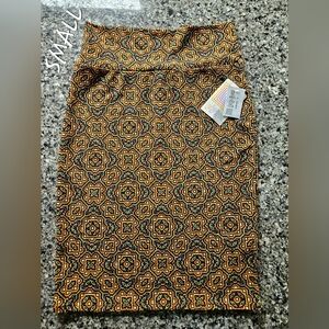 LuLaRoe Womens SIZE SMALL Green/Orange Mandala Mosaic Print Cassie Skirt NWT